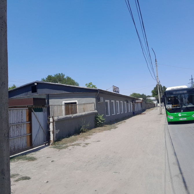 Дордой базарына жакын жерде трассанын боюнда, 4.5 соток, 302м2, 17 Бишкек - сүрөт 1