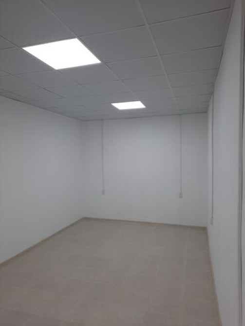 Сдаётся помещением под бизнес 2 комнаты 25 и 18 квадратных метров Бишкек - изображение 6