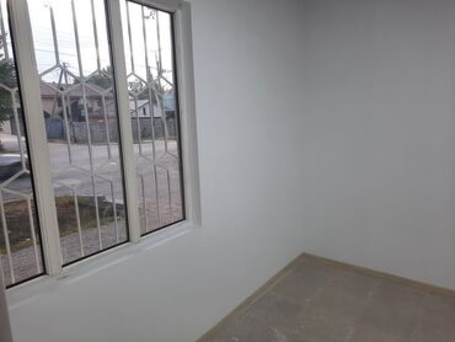 Сдаётся помещением под бизнес 2 комнаты 25 и 18 квадратных метров Бишкек - изображение 4