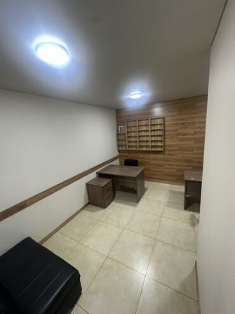 Сдаю Офис, 17 м², В административном здании Бишкек - изображение 7