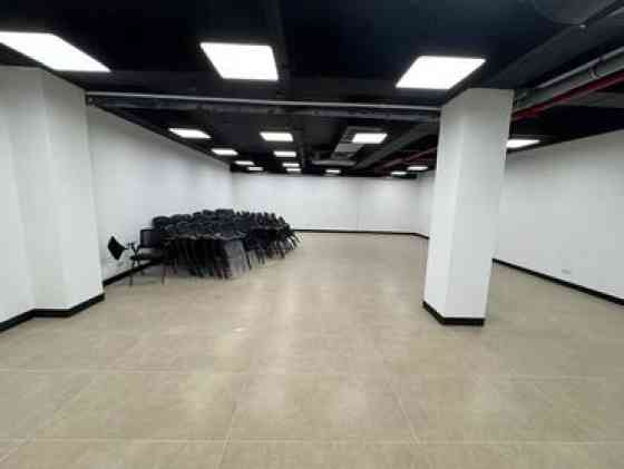 Сдаю Офис, 90 м², В бизнес центре Bishkek