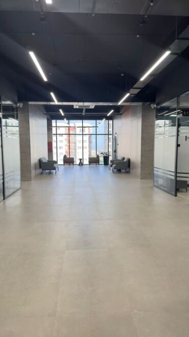 Сдаю Офис, 90 м², В бизнес центре Бишкек - изображение 4