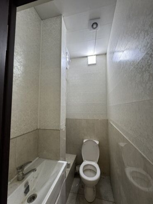 Продаю коммерческую недвижимость ????

Гагарина / База 
Площадь 46м2 Бишкек - сүрөт 3