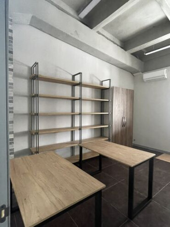 Сдаю Офис, 25 м², В административном здании, С юридическим адресом Бишкек - изображение 1