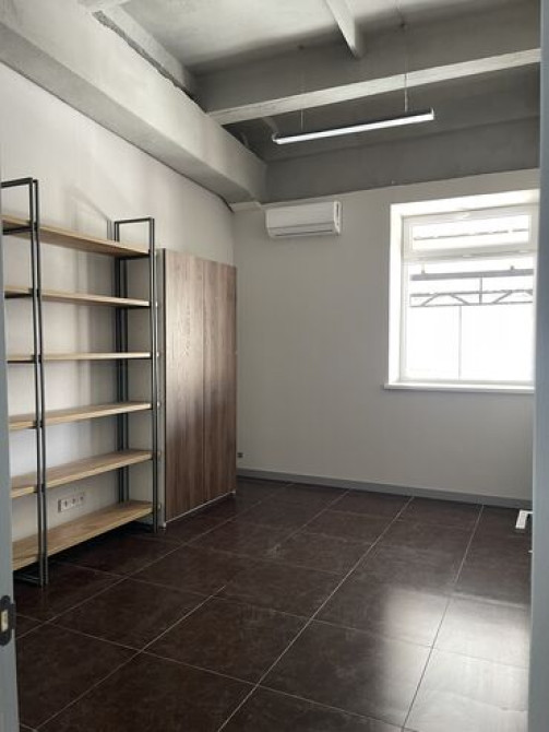 Сдаю Офис, 25 м², В административном здании, С юридическим адресом Бишкек - сүрөт 2