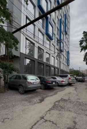 Сдаю Офис, 151 м², В бизнес центре, 1 линия, С отдельным входом Бишкек