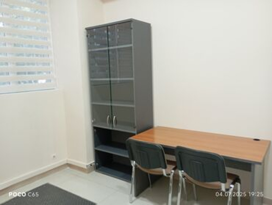 Сдаю Офис, 147 м², В жилом комплексе, 1 линия, С оборудованием, С отдельным входом Бишкек - изображение 4