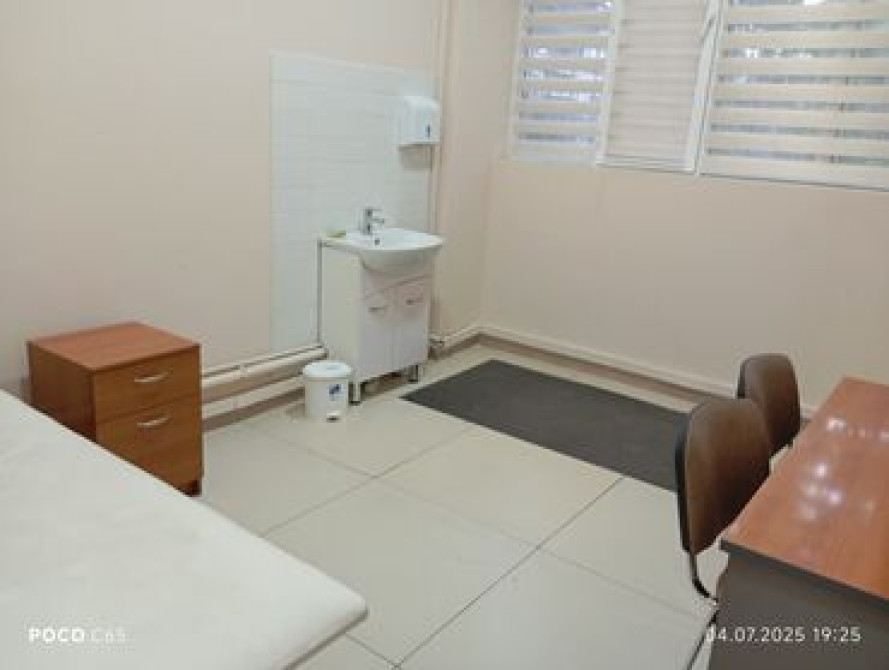 Сдаю Офис, 147 м², В жилом комплексе, 1 линия, С оборудованием, С отдельным входом Бишкек - изображение 7