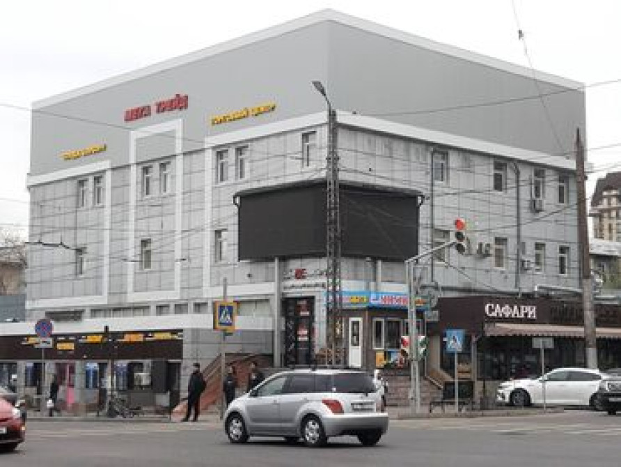 Сдаю офисы: остались 2 кабинета по 15м2 в Торговом Центре 