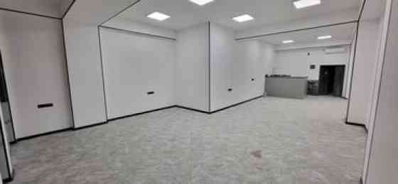Сдаю Офис, 75 м², В бизнес центре, С отдельной кухней Бишкек