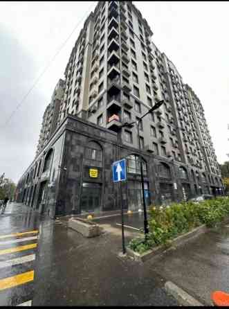 Сдаю Офис, 190 м², В жилом комплексе, 1 линия, С отдельным сан узлом, С отдельным входом Бишкек