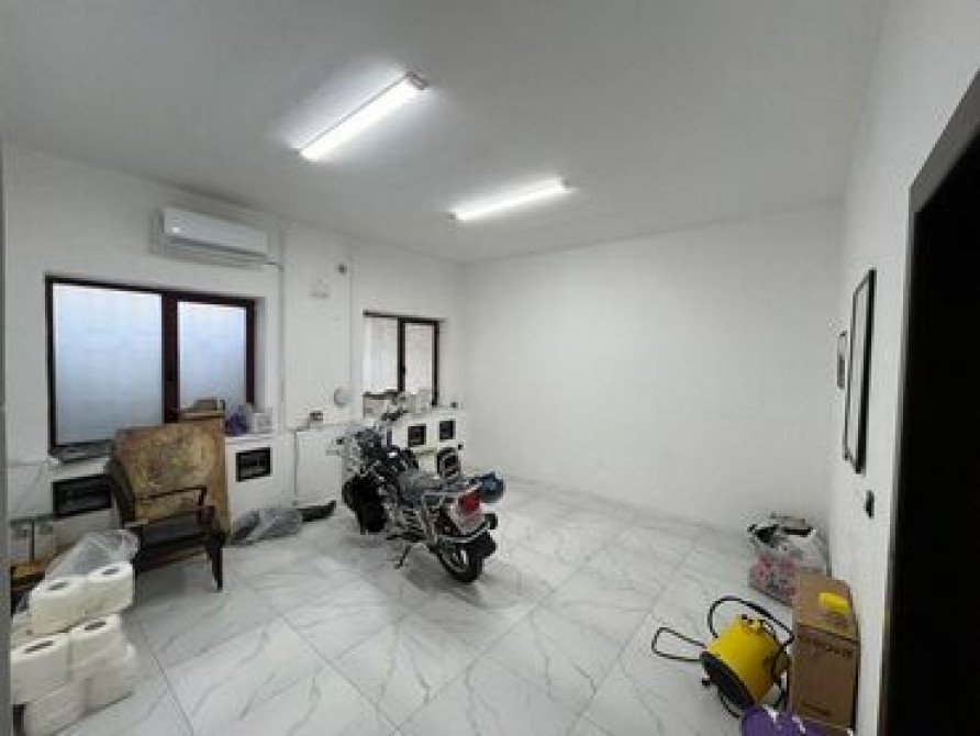 Сдаю Офис, 460 м², В частном доме, 1 линия Бишкек - изображение 6