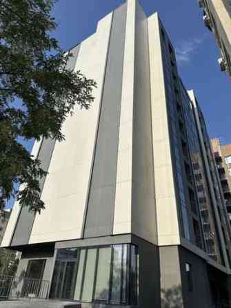 Сдаю Офис, 24 м², В бизнес центре, 1 линия Бишкек