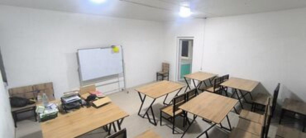 Просторное офисное помещение с новым ремонтом, идеально подходящее для Бишкек - изображение 6