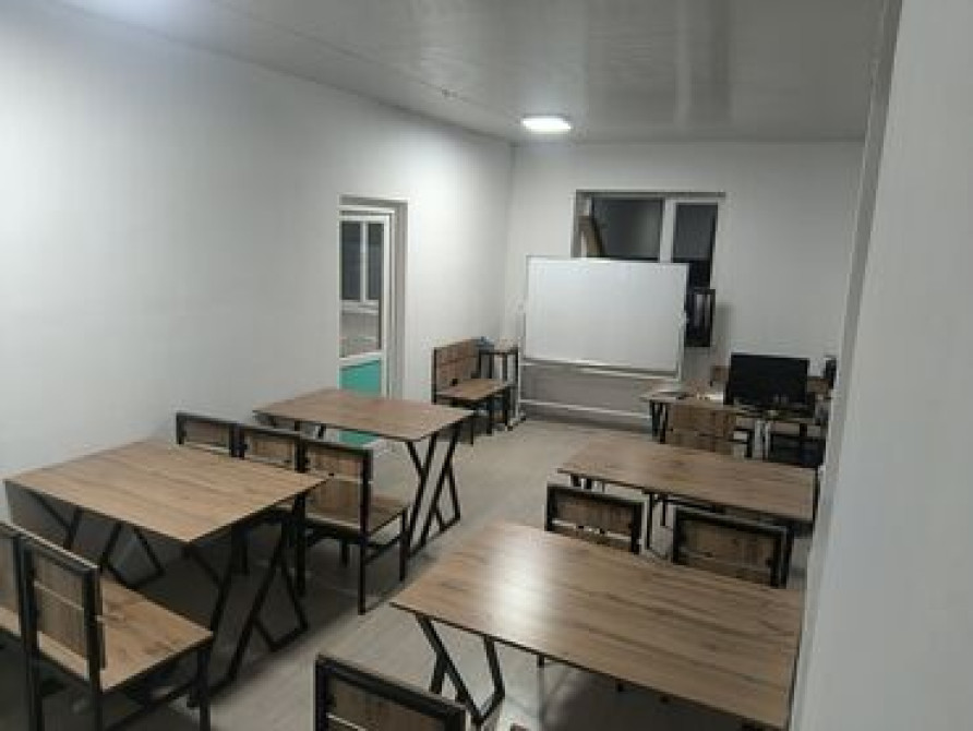 Просторное офисное помещение с новым ремонтом, идеально подходящее для Бишкек - изображение 2