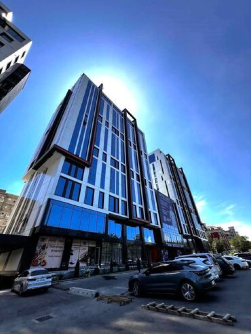 Сдаю Офис, 223 м², В бизнес центре, 1 линия, С системой безопасности Бишкек - изображение 2