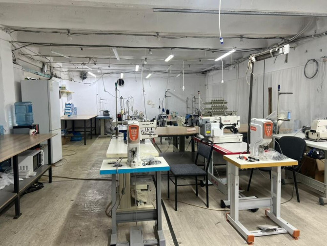 Даяр шв цех сатылат 2 үтүк+парагенератор 4х нитка 1шт 8примастрочка Бишкек - изображение 1