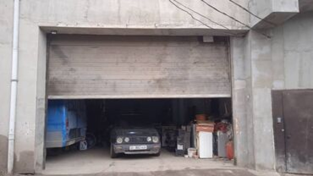 Сдам скад большой, теплый, все коммуникации есть . заезжает грузовая Бишкек - сүрөт 4