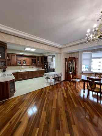 4 комнаты, 240 м², Элитка, 5 этаж, Евроремонт Бишкек