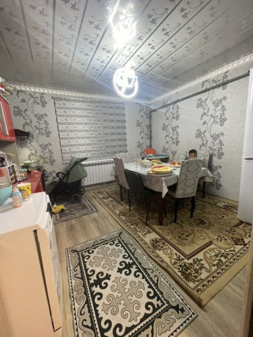 Продаю дом Ала тоо 3 зал, спальня, деткий,кухня, хол, ванная, топка Бишкек - изображение 1