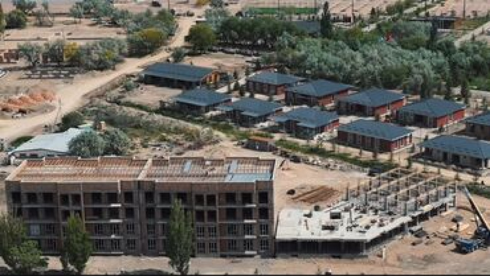 4 комнаты, 250 м², Индивидуалка, 1 этаж, ПСО (под самоотделку) Bishkek - photo 2