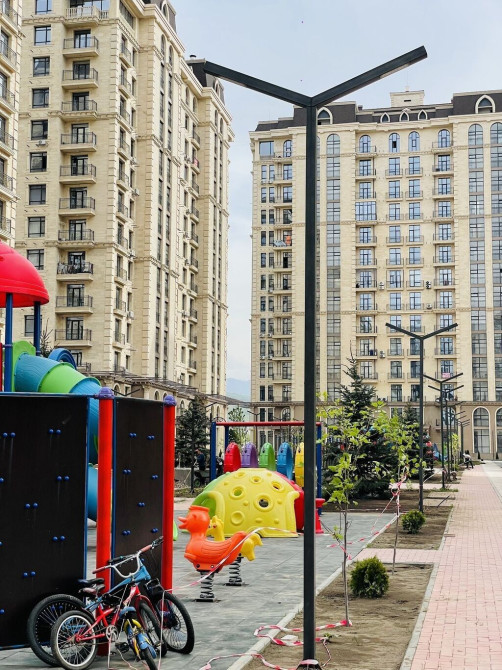 4 комнаты, 227 м², Элитка, 14 этаж, ПСО (под самоотделку) Бишкек - изображение 1