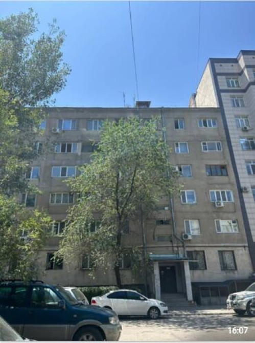 Продаю 4-комнатную квартиру в двух уровнях! Площадь - 76,8 кв.м, 5-6 Бишкек - изображение 1