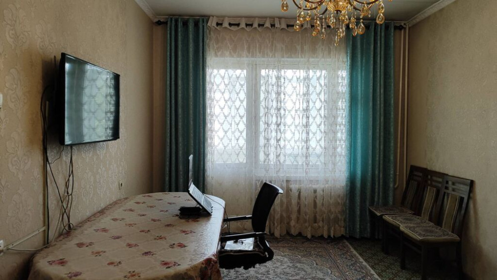 4 комнаты, 80 м², 106 серия, 4 этаж, Старый ремонт Бишкек - сүрөт 1