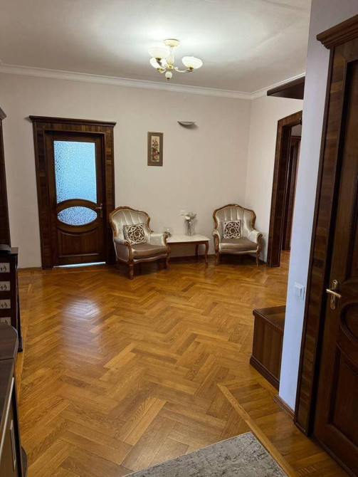 4 комнаты, 183 м², Элитка, 6 этаж, Дизайнерский ремонт Bishkek - photo 1