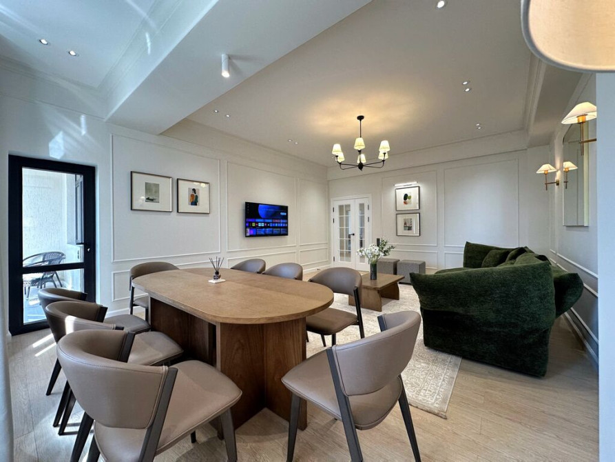 4 комнаты, 145 м², Элитка, 6 этаж, Дизайнерский ремонт Bishkek - photo 1