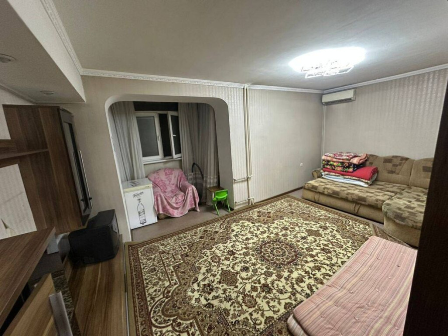 4 комнаты, 80 м², 104 серия, 1 этаж, Старый ремонт Bishkek - photo 1