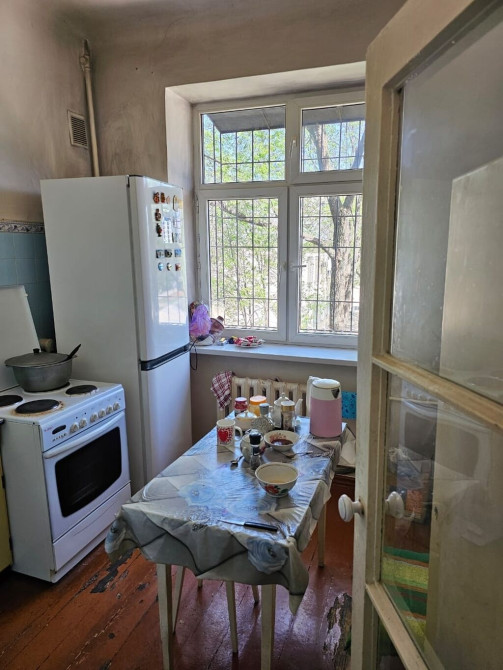 4 комнаты, 84 м², Сталинка, 2 этаж, Старый ремонт Бишкек - сүрөт 1