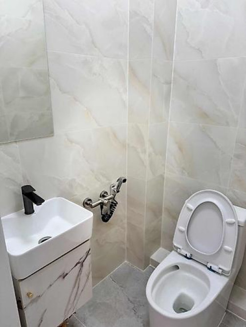 2х комнатная квартира, 76 м², Элитка, 9 этаж, Дизайнерский ремонт Бишкек - изображение 8