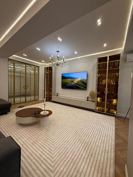 Продаю 4к квартиру в ЖК Нурзаман сити 138 м², Дизайнерский ремонт Бишкек - изображение 11