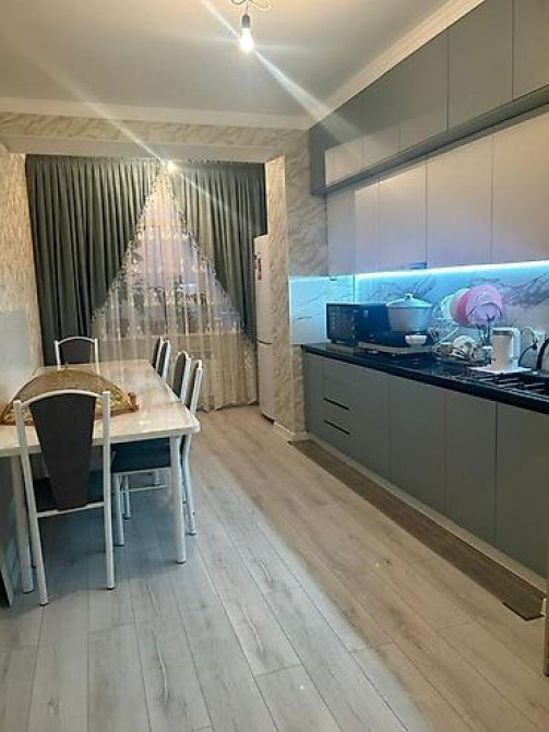 Продается новая 2-комнатная большая светлая квартира! 67.2 м², 11 этаж, Бишкек - изображение 2