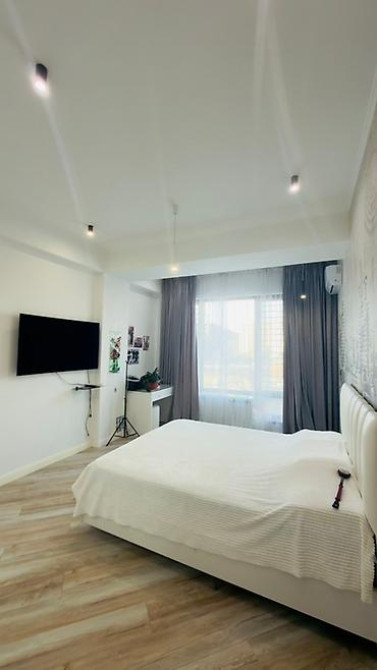 СРОЧНО ПРОДАЁТСЯ 5-ти КОМНАТНАЯ КВАРТИРА !!!!! ЖК London City, 202 м² Bishkek - photo 15