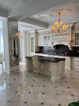 Роскошная 5 комнатная квартира , 380 м², 14 этаж, Дизайнерский ремонт Бишкек