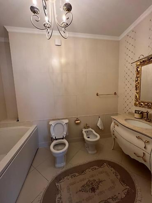 Роскошная 5 комнатная квартира , 380 м², 14 этаж, Дизайнерский ремонт Бишкек - изображение 2