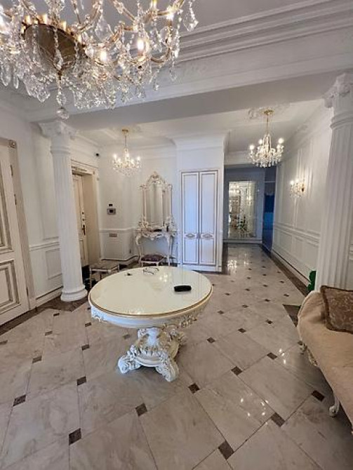 Роскошная 5 комнатная квартира , 380 м², 14 этаж, Дизайнерский ремонт Бишкек - изображение 16