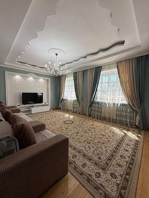 Особняк. 5 комнат, 360 м², Дизайнерский ремонт Бишкек - изображение 17