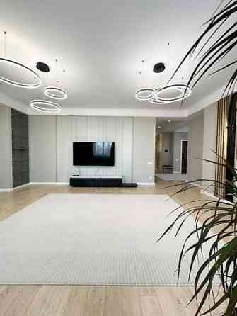 Срочно продаётся 4-х комнатная квартира! Премиум! 180 м² Бишкек