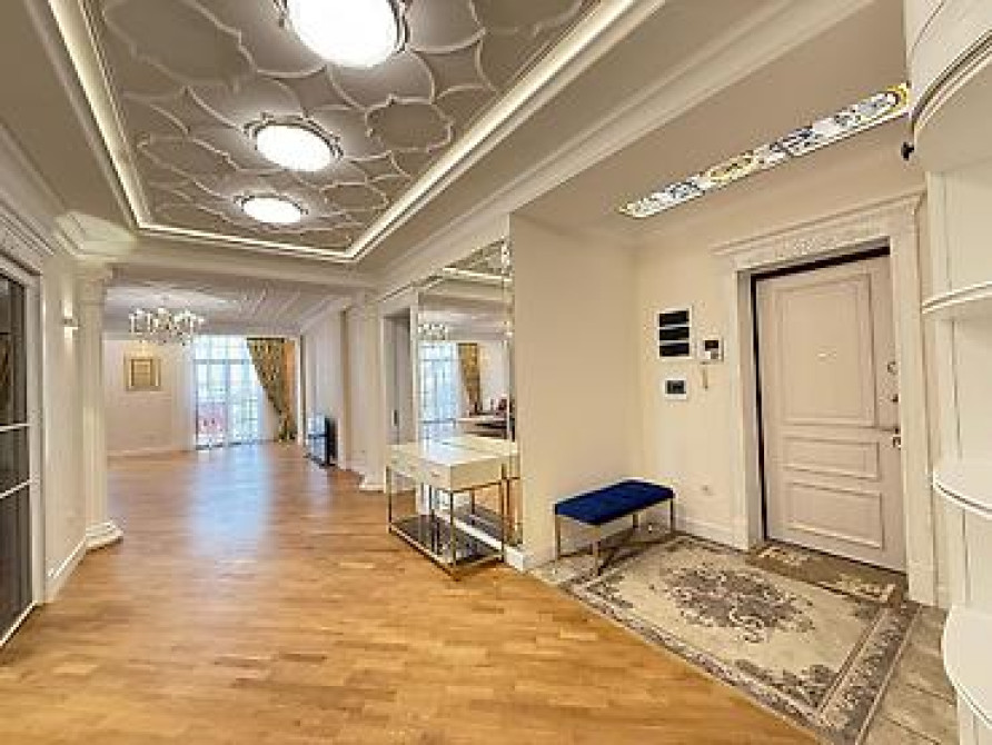 Продается 4-комнатная квартира в золотом квадрате! 185 м² Бишкек - изображение 10