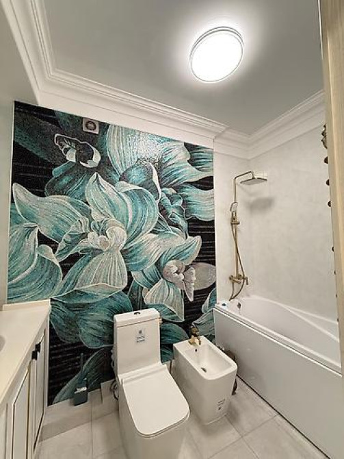 Продается 4-комнатная квартира в золотом квадрате! 185 м² Бишкек - изображение 16