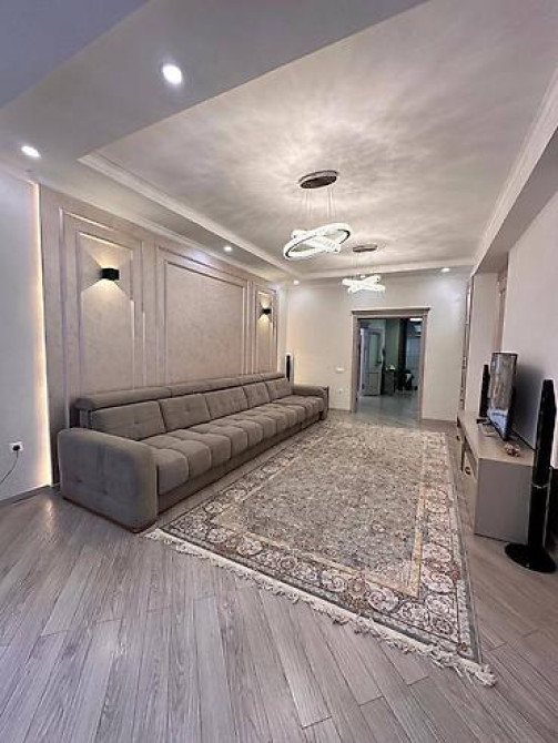 4 комнаты, 145 м², Элитка, 2 этаж, Евроремонт Bishkek - photo 1