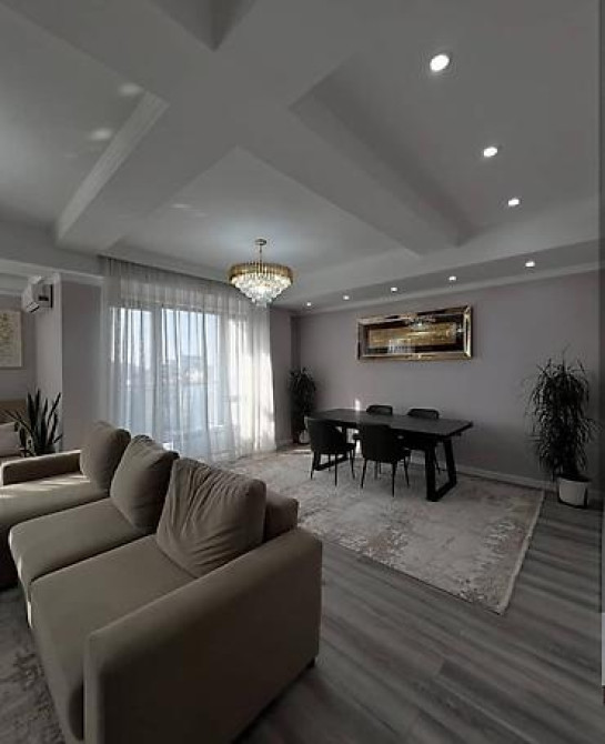 4 комнаты, 120 м², Элитка, Евроремонт Bishkek - photo 1