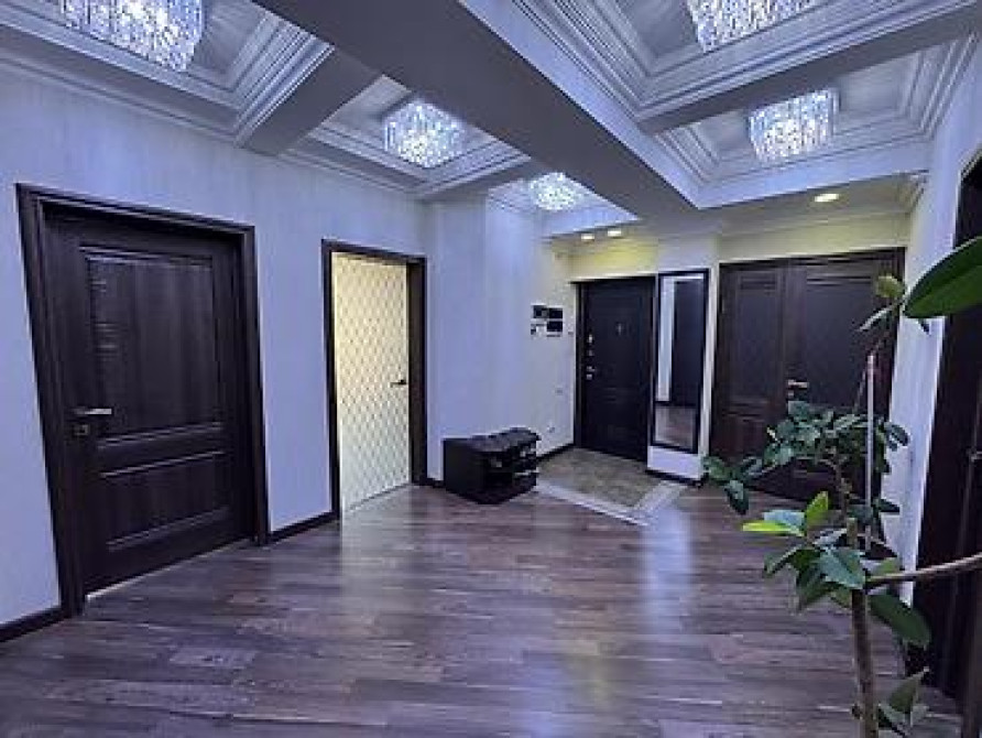 4 комнаты, 140 м², Элитка, 7 этаж, Евроремонт Bishkek - photo 2