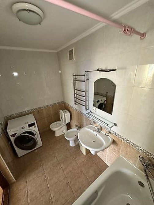 4 комнаты, 139 м², Элитка, 6 этаж, Евроремонт Бишкек - изображение 10