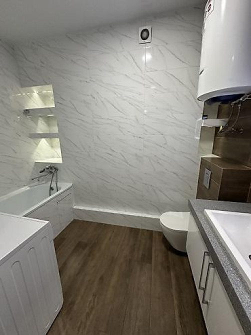 3 комнаты, 126 м², Элитка, 10 этаж, Евроремонт Бишкек - изображение 14