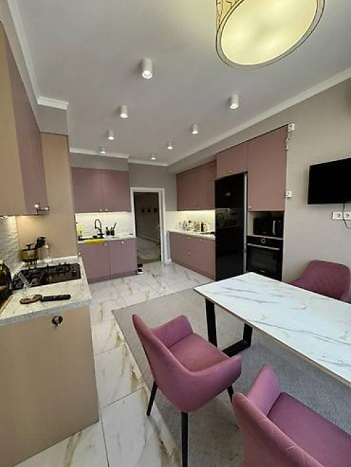 4 комнаты, 130 м², Элитка, 9 этаж, Евроремонт Бишкек - изображение 13