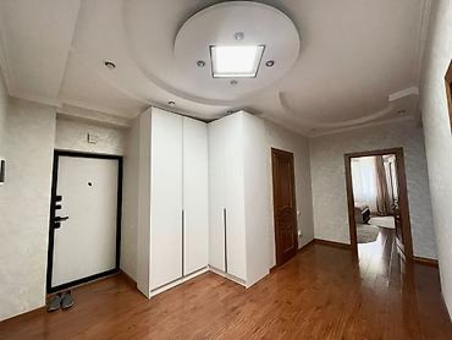 3 комнаты, 132 м², Элитка, 6 этаж, Евроремонт Бишкек - изображение 1